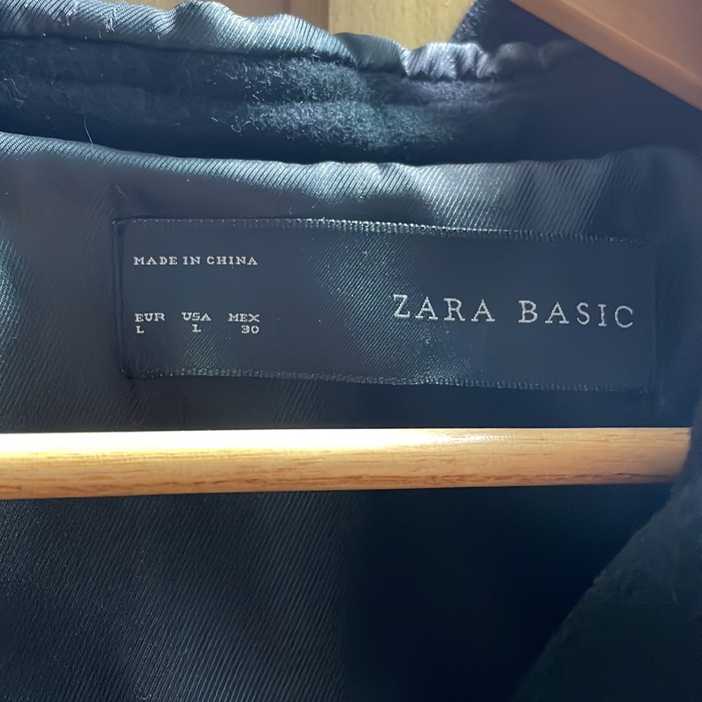 ZARA PEACOAT // SIZE L - Picture 4 of 5